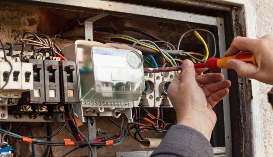 Process of Hiring an Electrician for Electrical Repairs